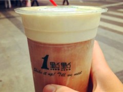 奶茶行業(yè)加盟哪家好？奶茶行業(yè)還能掙錢嗎？