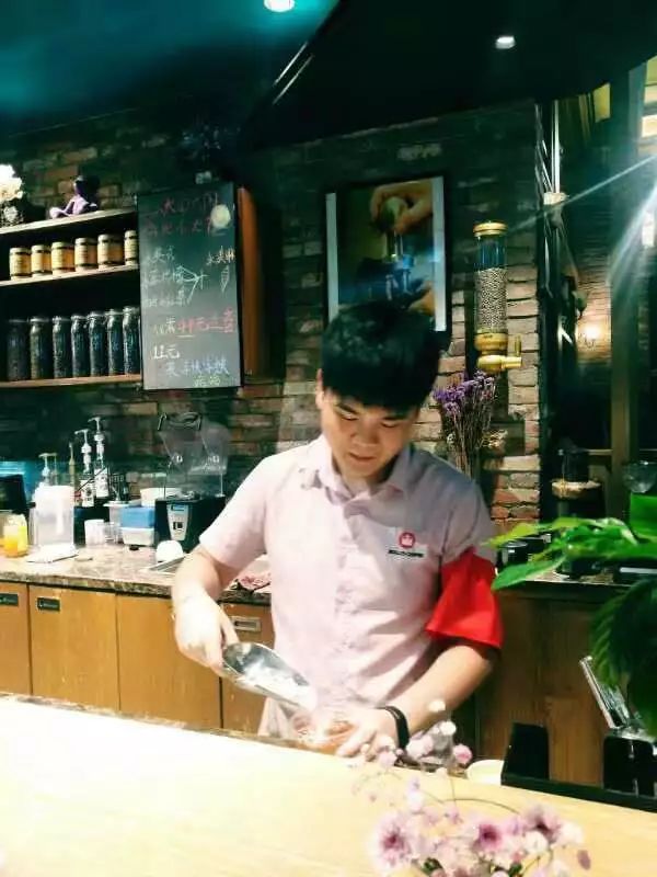 https://image.ipaiban.com/upload-ueditor-image-20191112-1573551881092067988.jpg