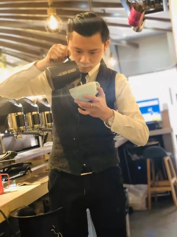 https://image.ipaiban.com/upload-ueditor-image-20191112-1573537243319070827.jpg