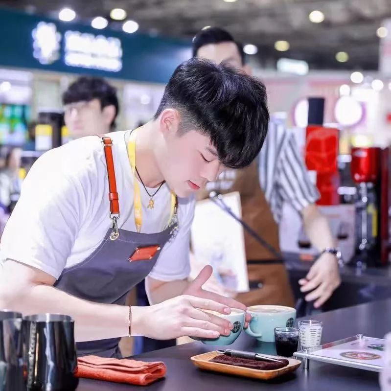 https://image.ipaiban.com/upload-ueditor-image-20191112-1573551179049087656.jpg