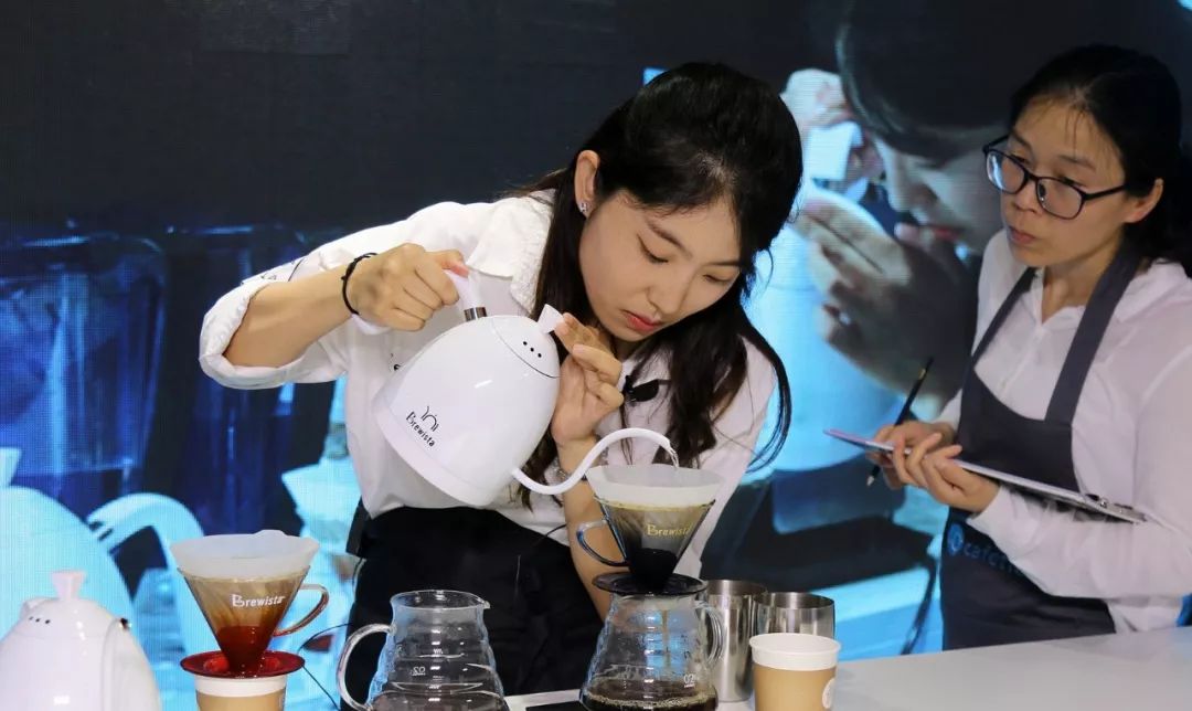 https://image.ipaiban.com/upload-ueditor-image-20191010-1570693796889045134.jpg