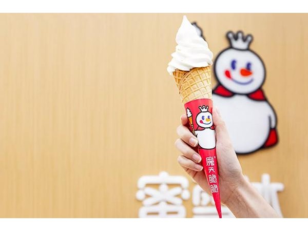 蜜雪冰城加盟怎么樣？收益是不是比普通{行業(yè)}多