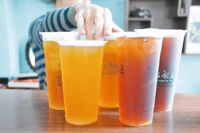 臺(tái)灣人好愛(ài)喝飲料 一年喝掉億新臺(tái)幣