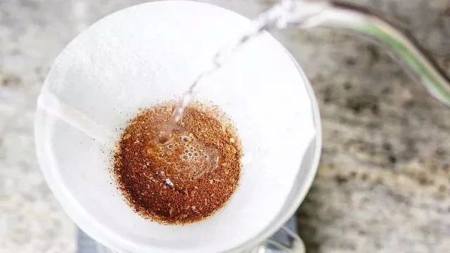 為什么開封的咖啡豆不宜存放太久？