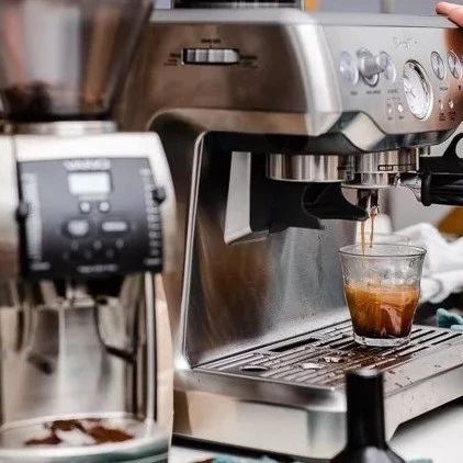 制作Espresso的咖啡機(jī)與磨豆機(jī)需要具備怎么樣的條件？？