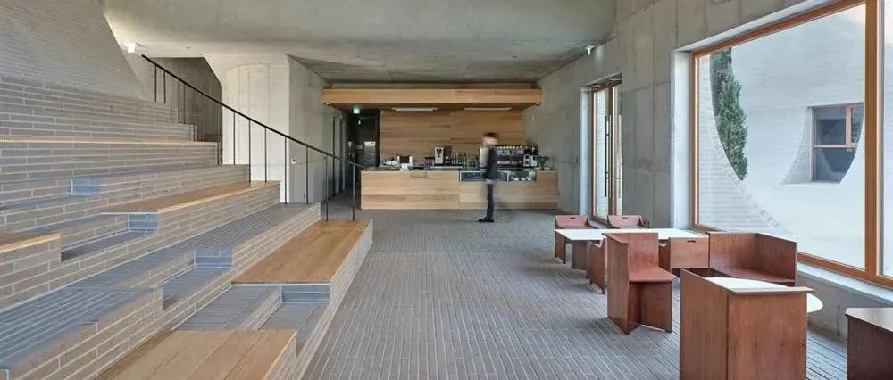開在山腳下的咖啡館，怎樣設(shè)計最帶感？