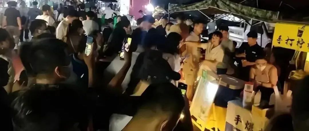 一晚賣出 杯！夜市檸檬茶爆火 只因這位女老板.......