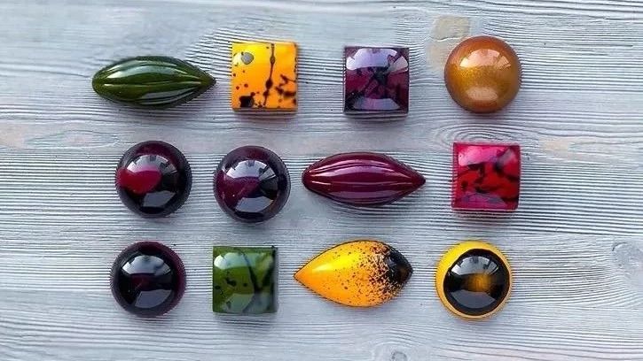 好看！這位小哥哥僅靠“上色”就走紅INS？ +款手工巧克力&甜點曝光【技巧分享】