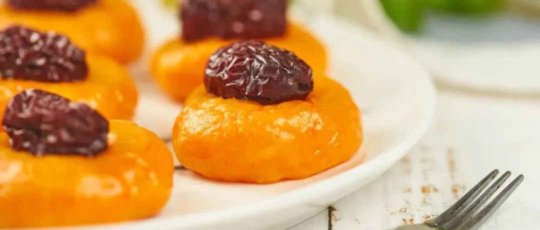 沒(méi)有“胡蘿卜味”的“胡蘿卜糕”，竟像柿餅一樣香甜軟糯？！
