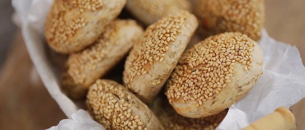 來，看看我做的麻醬小燒餅有多好吃？